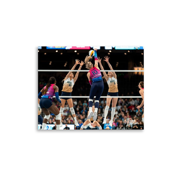 Game 3: Omaha Supernovas vs. Vegas Thrill | Photo Poster Prints